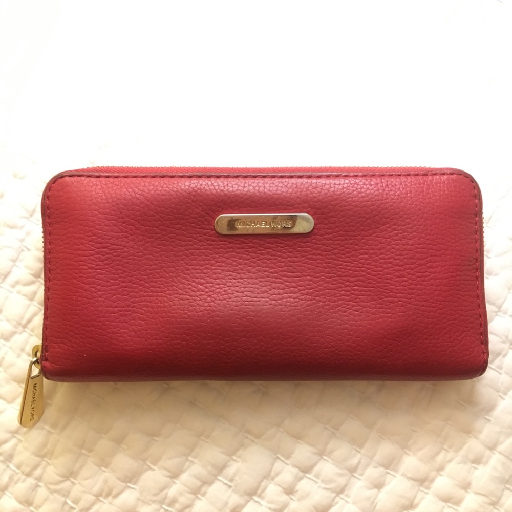 Michael Kors Jet Set Zip-around Wallet